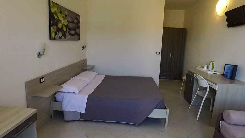 مارينا دي كارّارا Hotel Delfino المظهر الخارجي الصورة